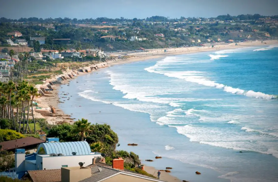 Best Surf Spots in California, top 10 surf spots in California