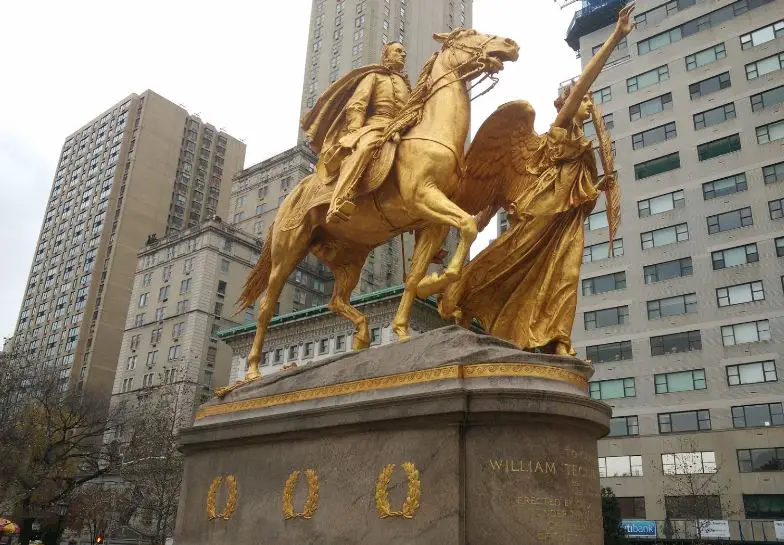 best monuments in New York, top monuments in New York, statues in New York