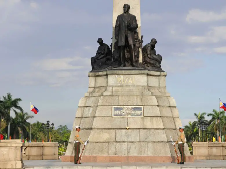 iconic monuments in Philippines, beautiful monuments in Philippines, most popular Monuments in Philippines, most famous monuments in Philippines