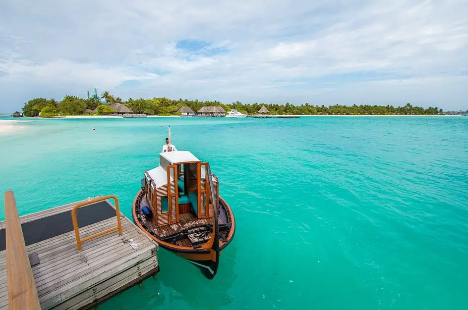 best honeymoon destination in Maldives, top honeymoon destination in Maldives, honeymoon destination in Maldives.