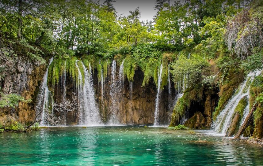 what is the tallest waterfall in Croatia, highest waterfall in Croatia to see, biggest waterfall in Croatia, best waterfalls in Croatia, top 10 waterfalls in Croatia, famous waterfalls in Croatia