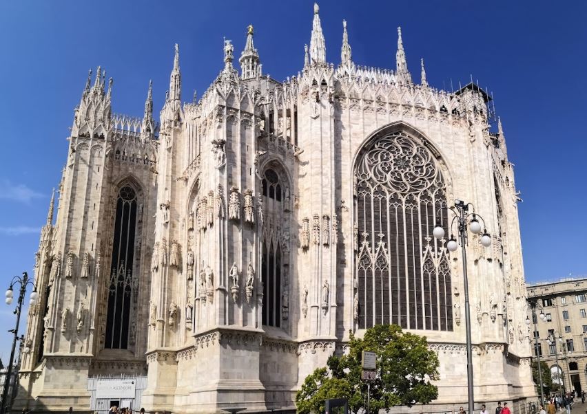 biggest church in the country,third biggest church in the world,biggest church in the country,most prominent churches in the world,most stunning church in the world,beautiful church in Spain,beautiful church in Italy