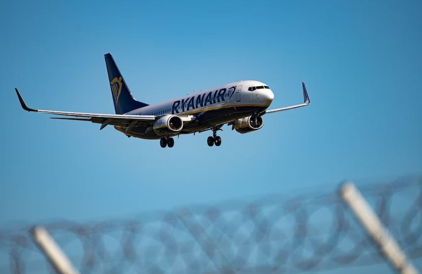 Flight cancel, delay Airlines Strike, Ryanair strike