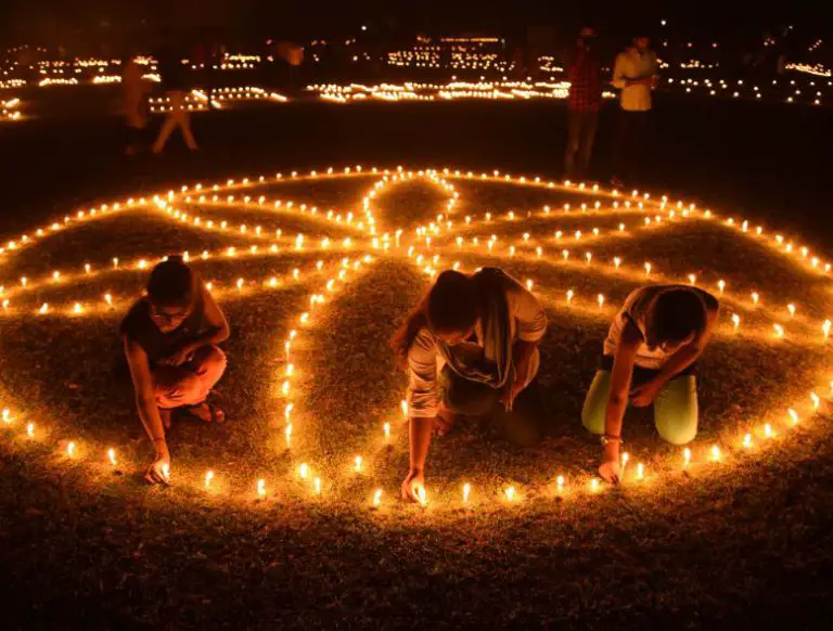 How World Celebrate Diwali I Diwali Celebration Around the World