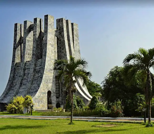 most-visited-monuments-in-ghana-l-famous-monuments-in-ghanaworld-tour