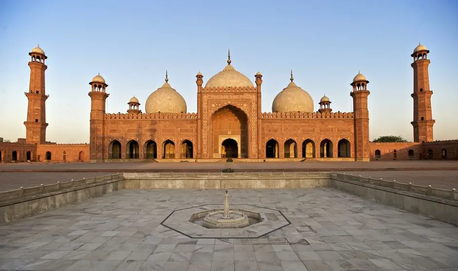 most-visited-monuments-in-pakistan-l-famous-monuments-in-pakistanworld