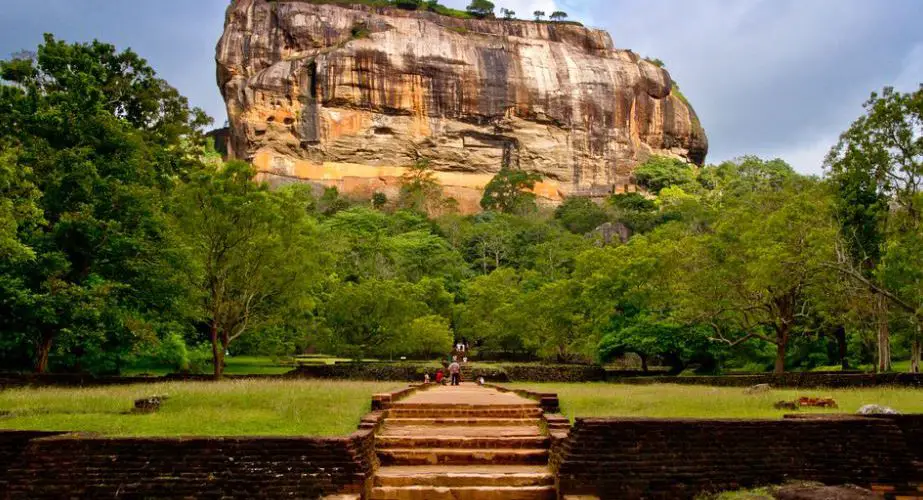 Famous Monuments in Sri Lanka | Most Visited Monuments in Sri Lanka