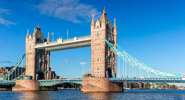 famous monuments in the United Kingdom