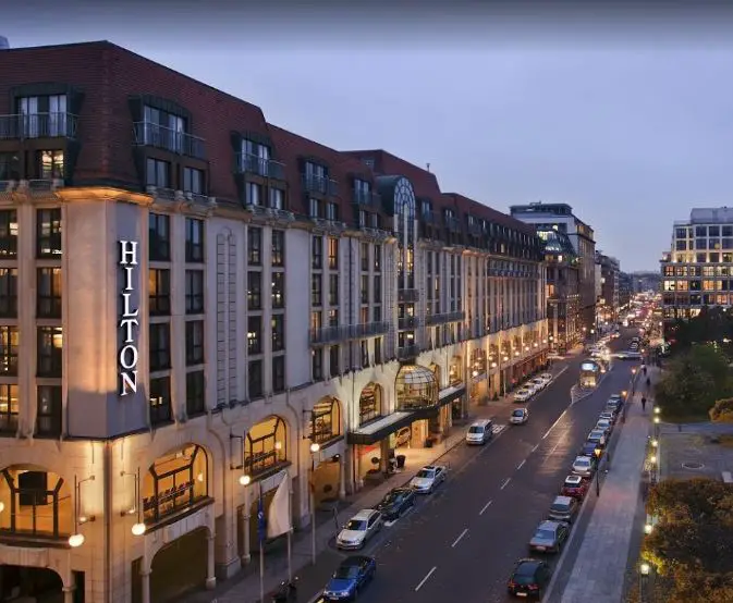 best hotels near Gendarmenmarkt Square Berlin, hotels close to Gendarmenmarkt Square