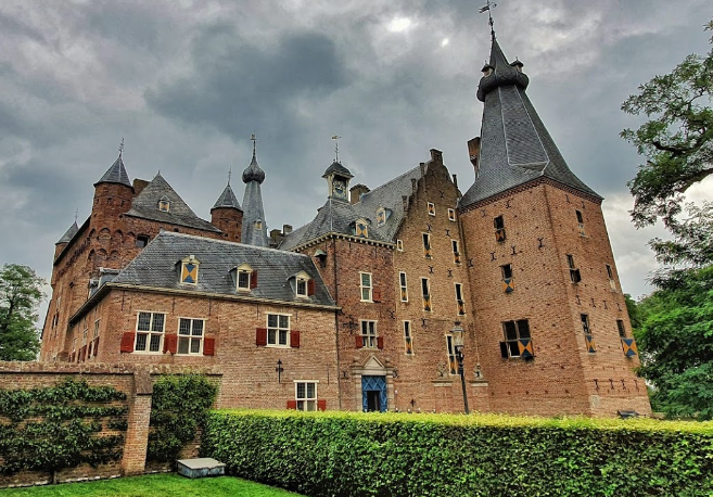 beautiful castles in the Netherlands, Popular Castles in the Netherlands, Top Dutch Castles, Famous Castles in Netherland