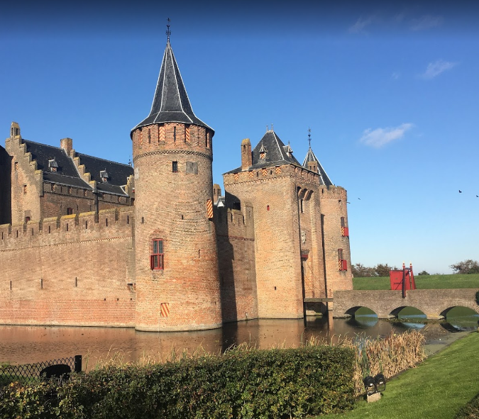 10 best castles in Netherlands, beautiful castles in the Netherland , most famous castles to visit in the Netherlands