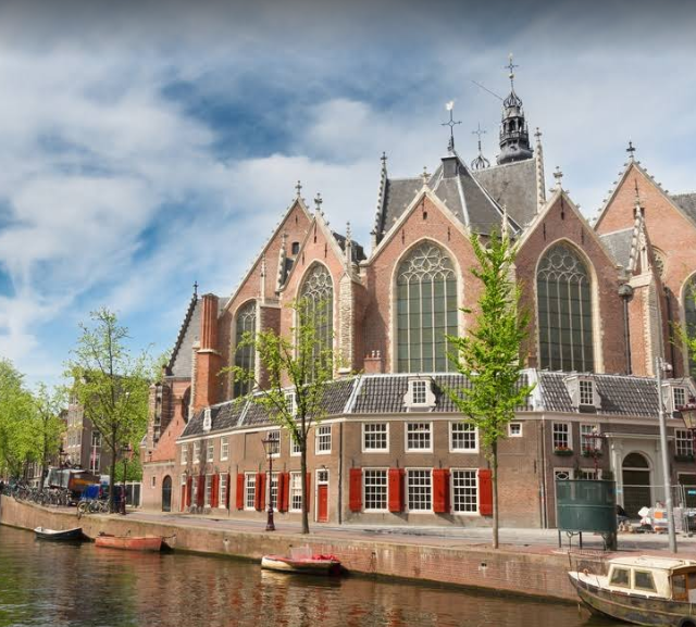 best monuments in Amsterdam, a popular landmark in Amsterdam, oldest monuments in Amsterdam
