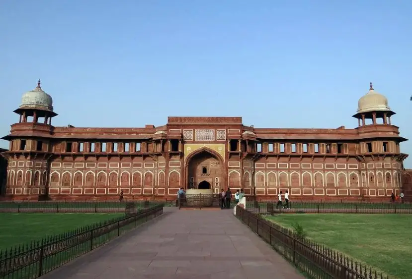 Monuments in Agra, landmarks of Agra