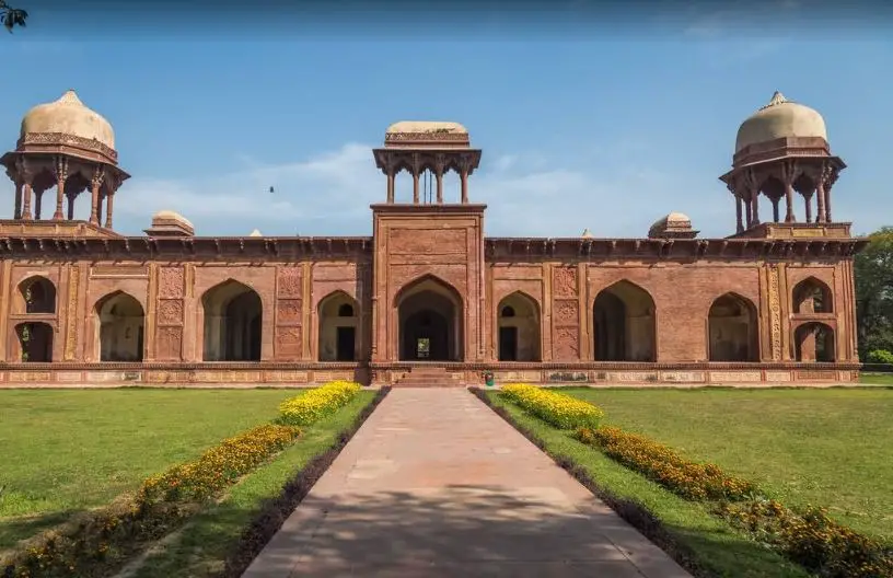 Monuments in Agra, landmarks of Agra