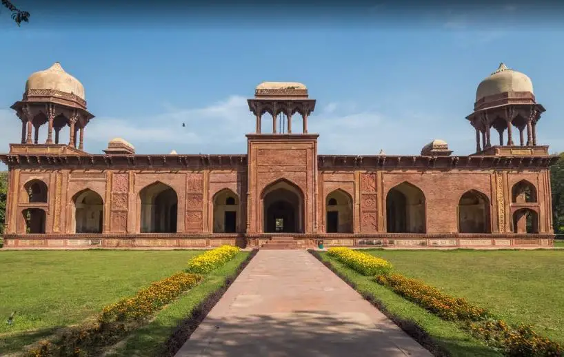 Monuments in Agra, landmarks of Agra