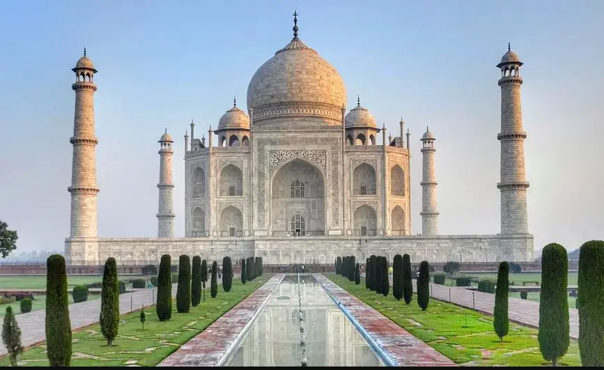 Monuments in Agra, landmarks of Agra