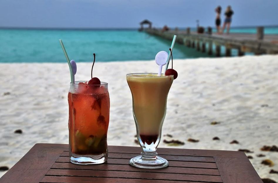  most romantic honeymoon destinations in Maldives, honeymoon packages in Maldives, romantic honeymoon places in Maldives, best honeymoon destination in Maldives, top honeymoon destination in Maldives, 