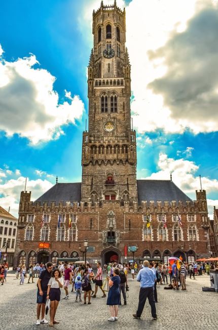 a trip to the Markt, Complete Route Guide to Visiting the Markt, Best Route to the Markt, bikes to reach this Markt, train route to reach this Markt, convenient route to Markt, various routes to reach the Markt in Bruges
