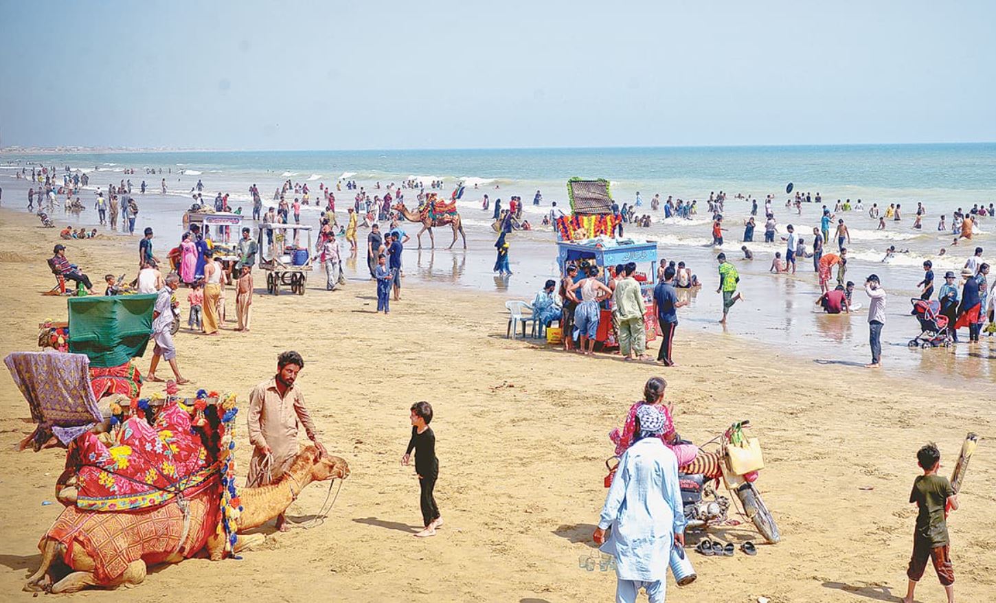 Top Beaches in Karachi | Beaches to Visit on Summer Vacations in Karachi