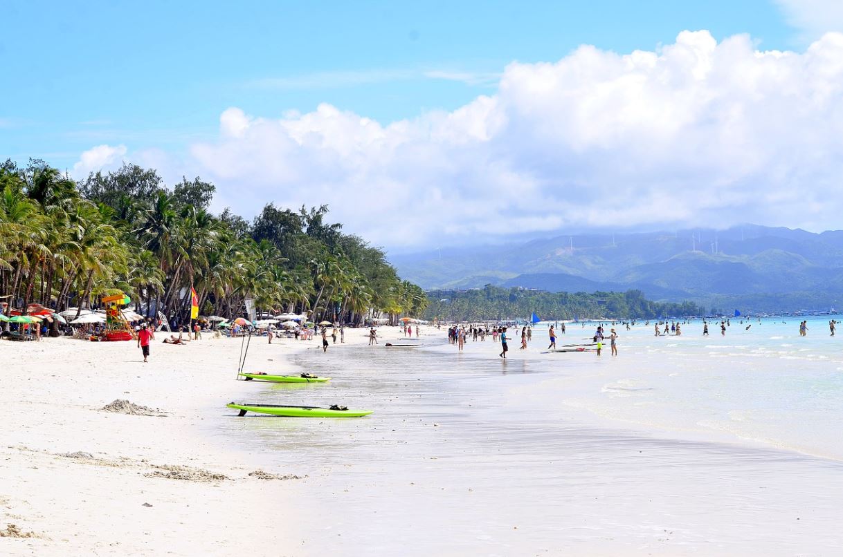top 10 islands in the Philippinesto visit in summer,most popular islands in the Philippines to visit in summer for tourists