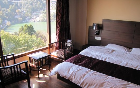 a popular guest house near the lake, guest house in Nainital, Uttarakhand, beautiful guest house in Nainital, Naitinal’s guest house, top guest house of Nainital, well-known guest house in Nainital, best guest houses in Nainital, must-visit guest house in Nainital
