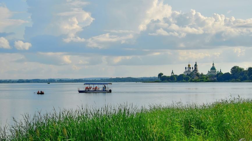 top 10 beautiful Russian lakes,list of famous lakes in Russia,top 10 famous lakes in Russia