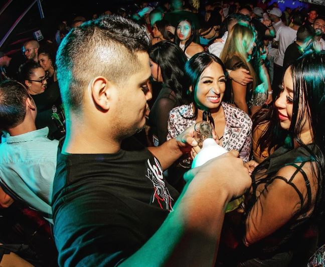 nightlife in medellin colombia, places to enjoy nightlife in colombia, best nightclubs in colombia