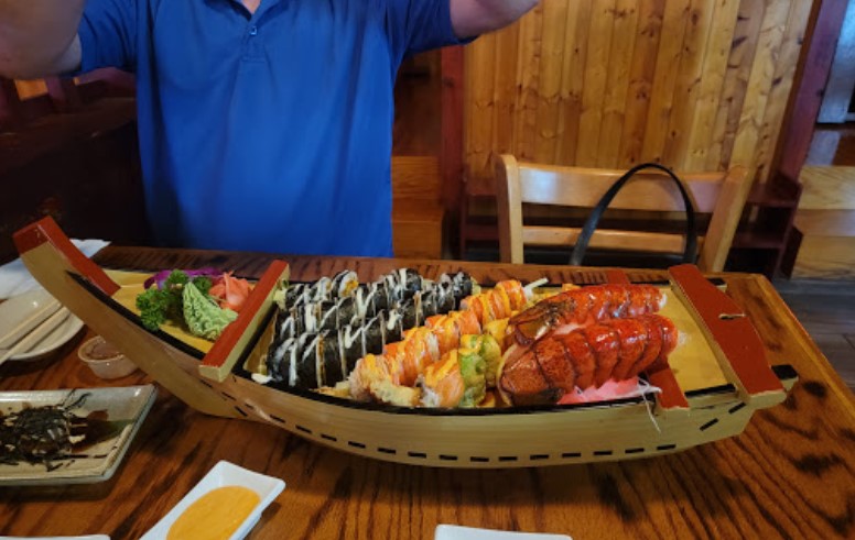 10 best sushi places in Austin, funkiest sushi restaurant in Austin, top sushi restaurant in Austin, Tx, sushi places in Austin, Tx, famous sushi restaurant in Austin, a late-night sushi restaurant in Austin, sushi spot in Austin,