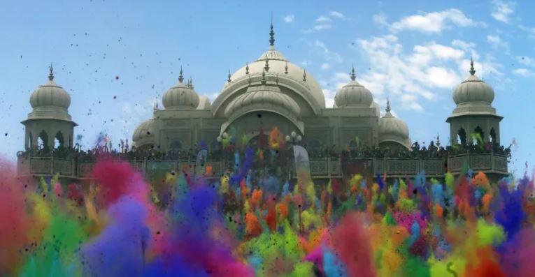 best places to celebrate Holi outside India, celebrate Holi in Singapore, Holi celebration, Holi in Melbourne,make your Holi 2022 experience truly unforgettable