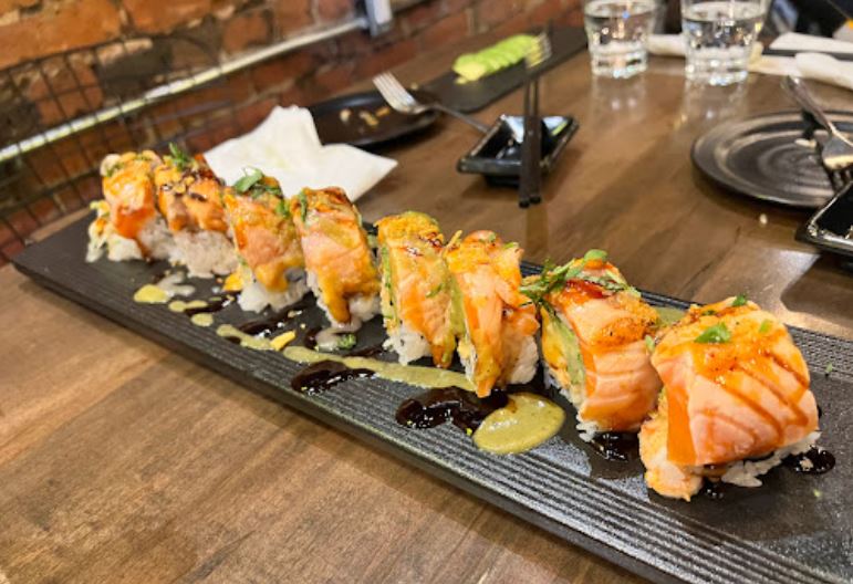 exciting sushi restaurants in Toronto, list of 10 sushi spots in Toronto, Ontario, sushi bar in Toronto, Canada