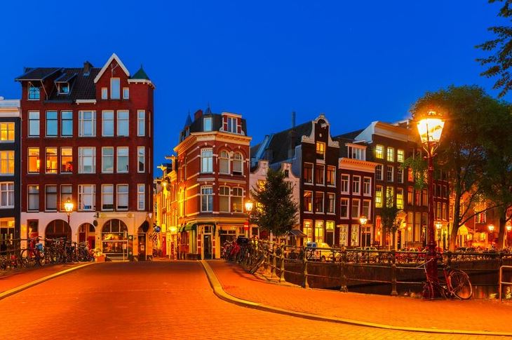 best place to stay in Amsterdam,best places to visit in Amsterdam,top things to do in Amsterdam,places to visit in winter,winter destinations, best places in Amsterdam,best places to travel in winter
