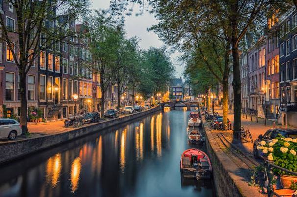 best things to do in Amsterdam,best place to stay in Amsterdam,best places to visit in Amsterdam