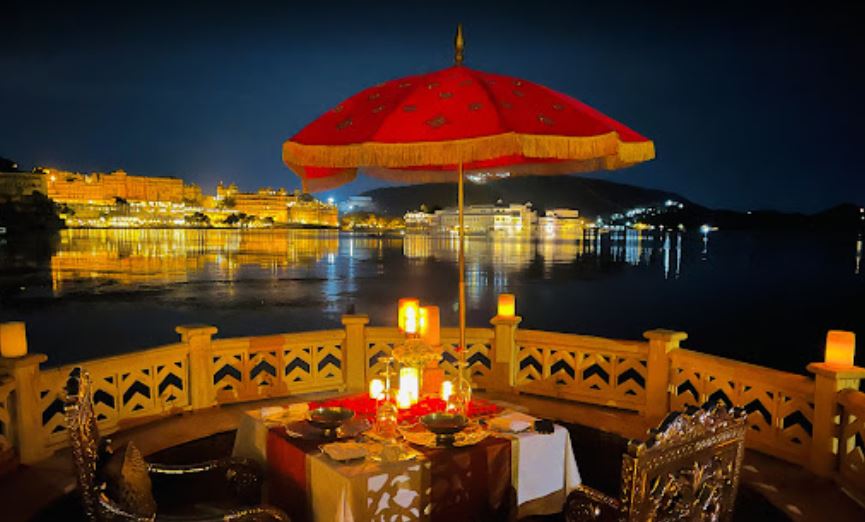 best things to do in udaipur, udaipur things to do, top things to do in udaipur, places to visit in udaipur, shopping in udaipur, things to do in udaipur for couples, udaipur attractions,places to see in udaipur